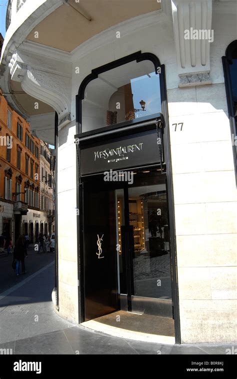 negozio yves saint laurent roma|Dove comprare Yves Saint Laurent a Roma .